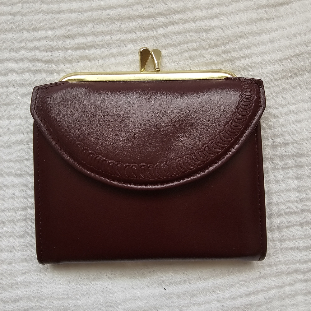 Buxton Burgundy Clasp Wallet Coin Pursr